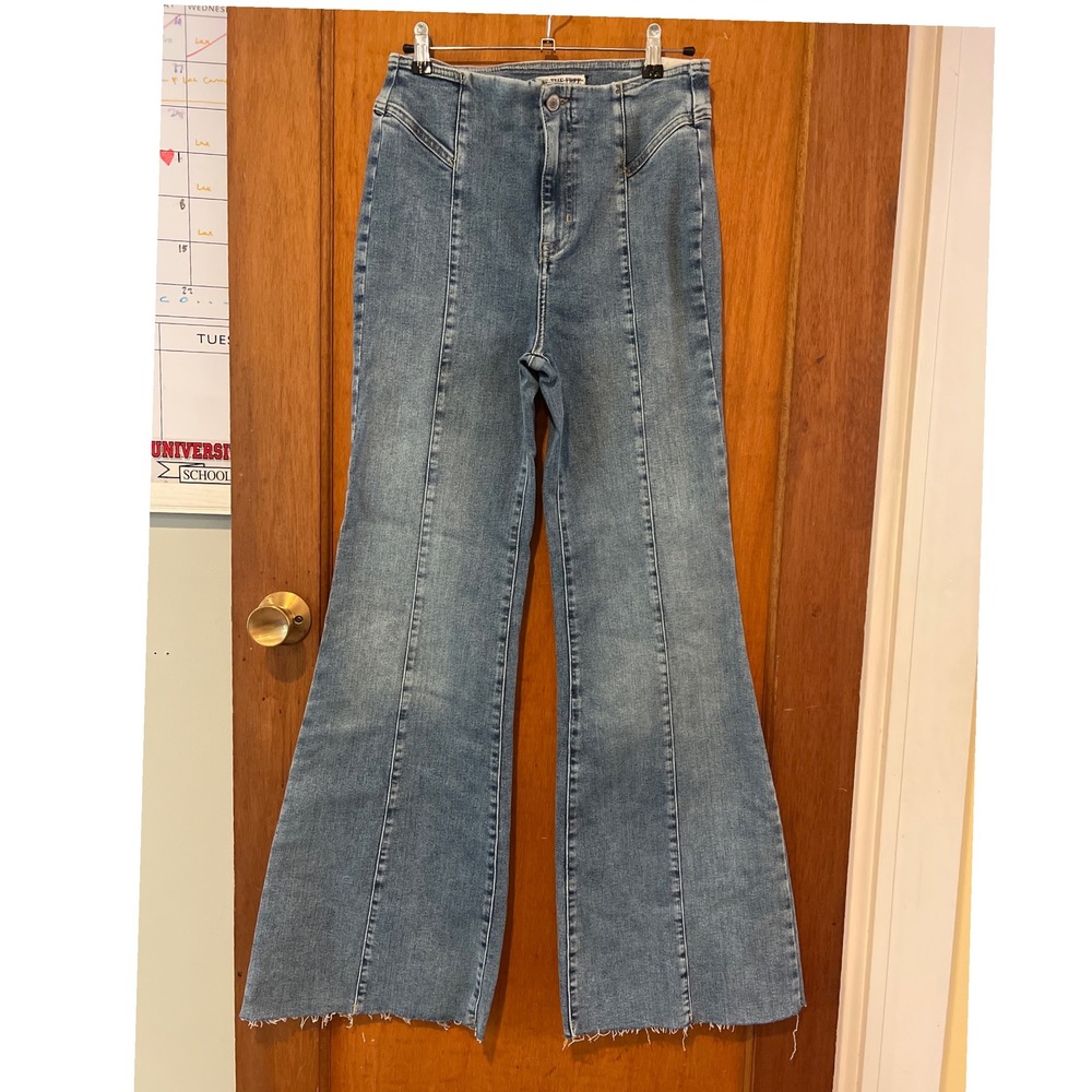 We The Free CRVY Wild Honey Flare jeans 28 raw‎ hem long - Picture 4 of 12